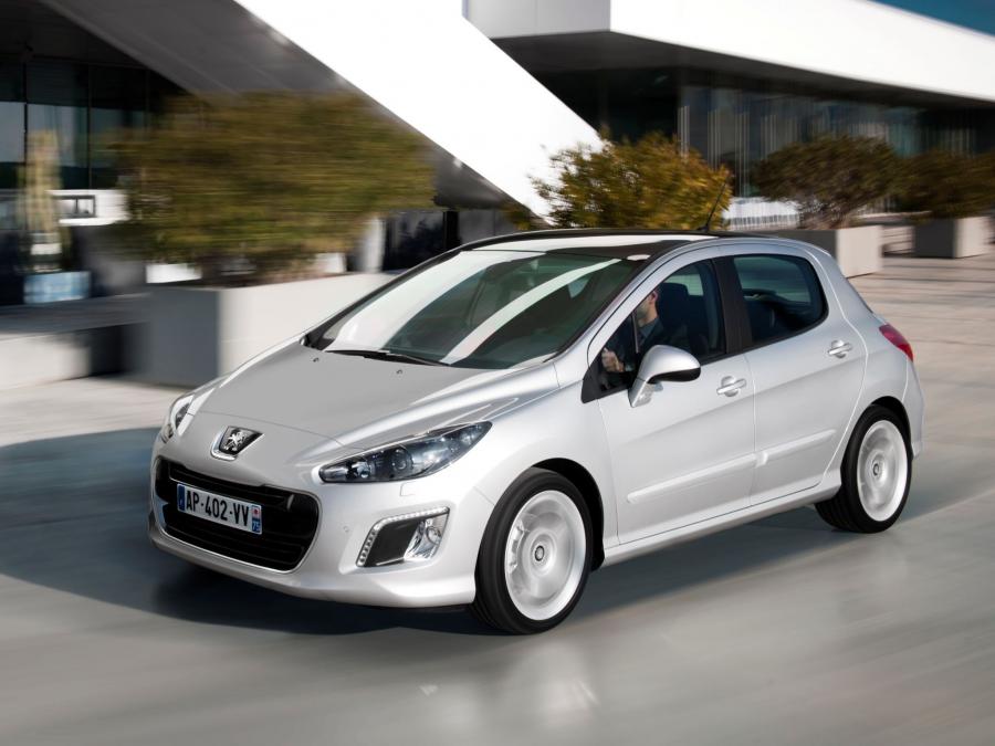  Peugeot 308 5-Door 2011 года  (фото 24 из 30)